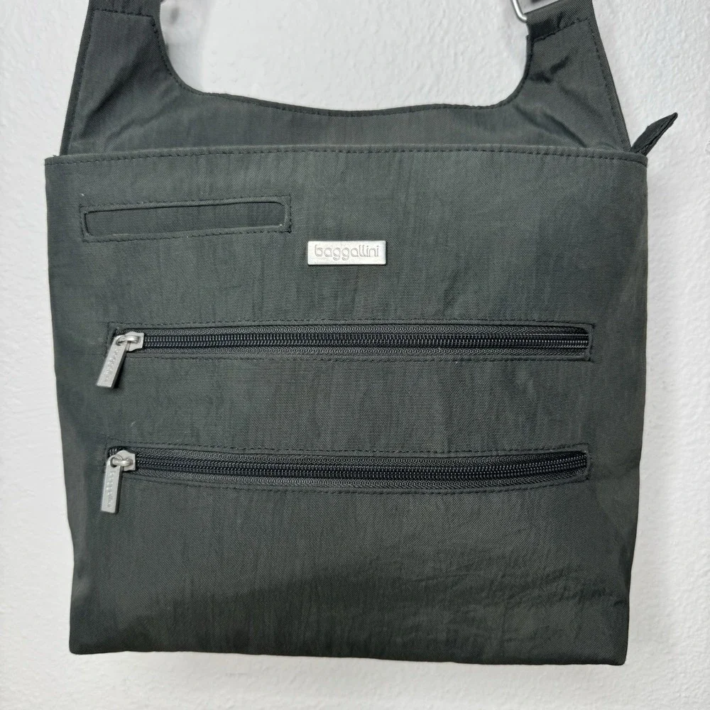 Baggallini Gray‎ Bucket Bagg Crossbody Purse Handbag Travel Bag - Stained Lining